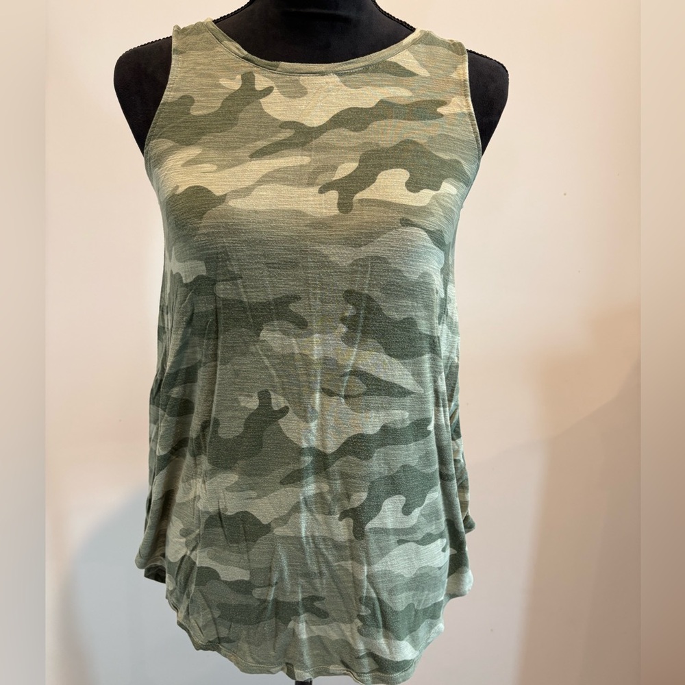 Old Navy Luxe Camo Sleeveless Top